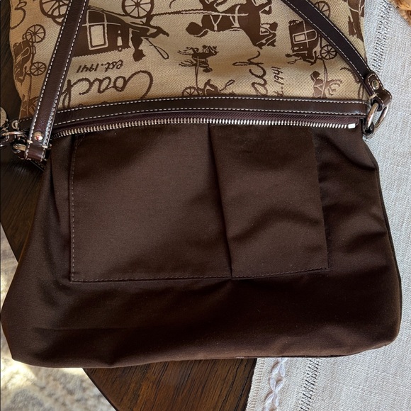 Coach Rare Vintage Horse and Carriage Signature Shoulder Bag LIKE NEW!! - Picture 8 of 13